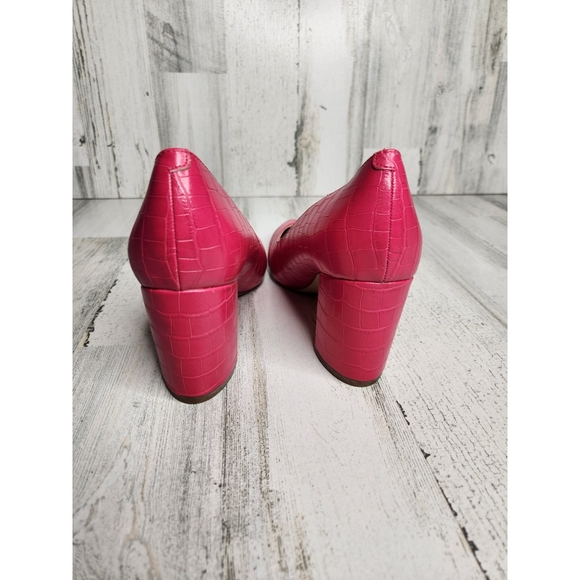 Marc Fisher Hot Pink Low Heels - Picture 4 of 6